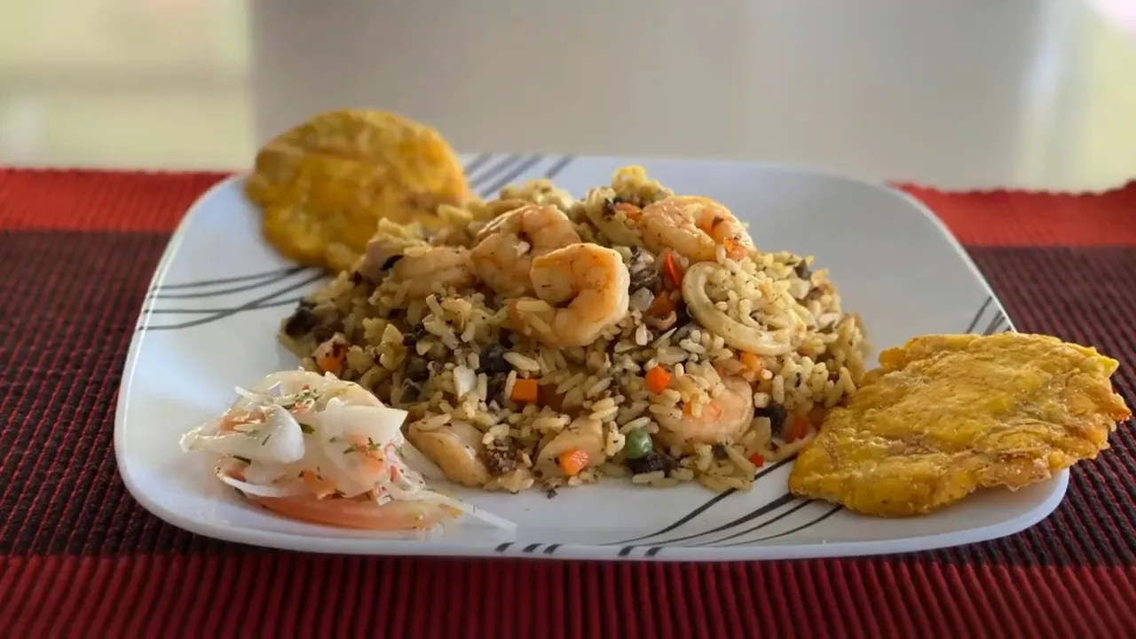 Arroz de Piangua – Delicia Tradicional del Pacífico Colombiano